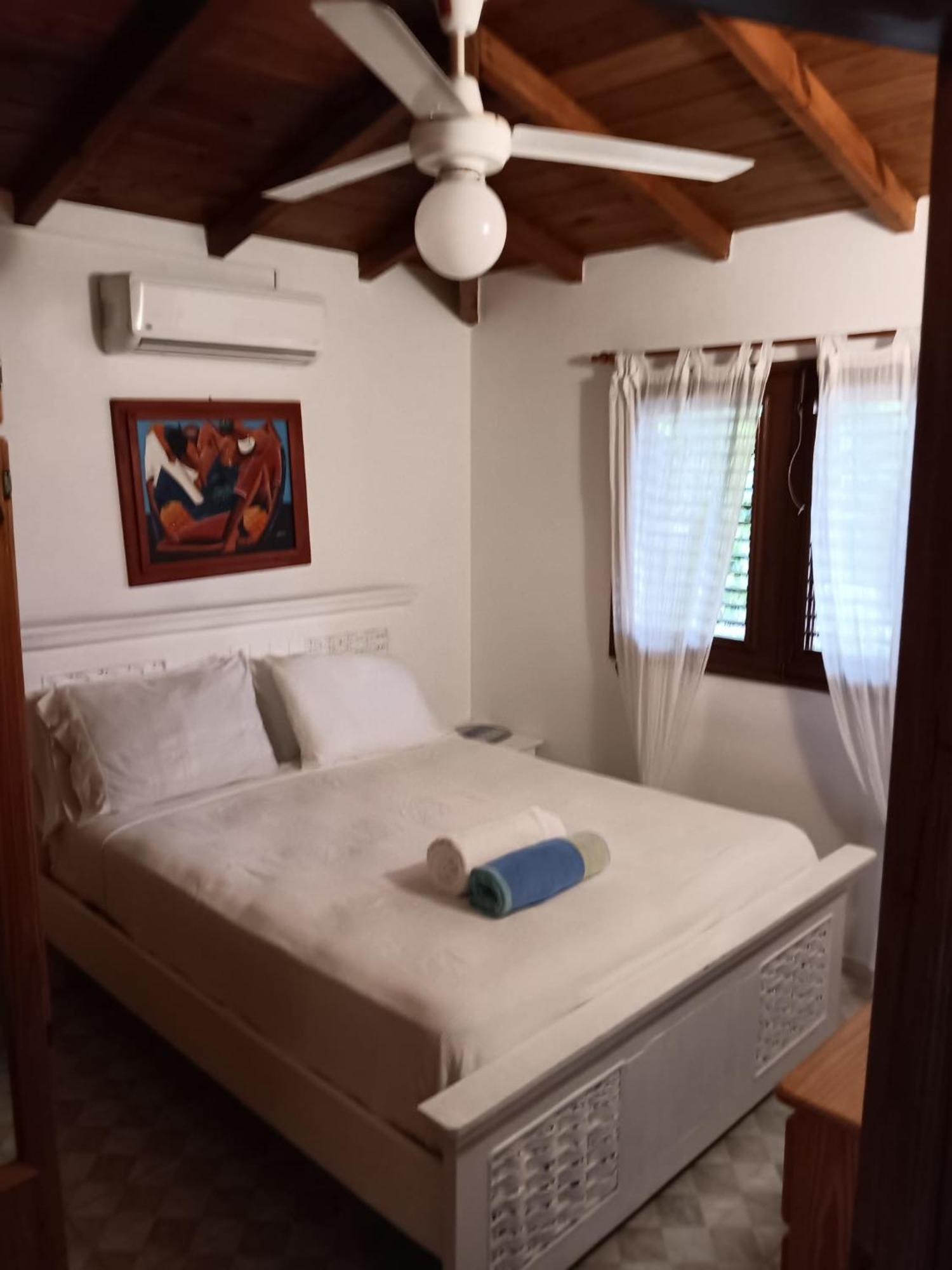 Cozy Oceanfront Villa With Direct Beach Access Las Terrenas Kültér fotó